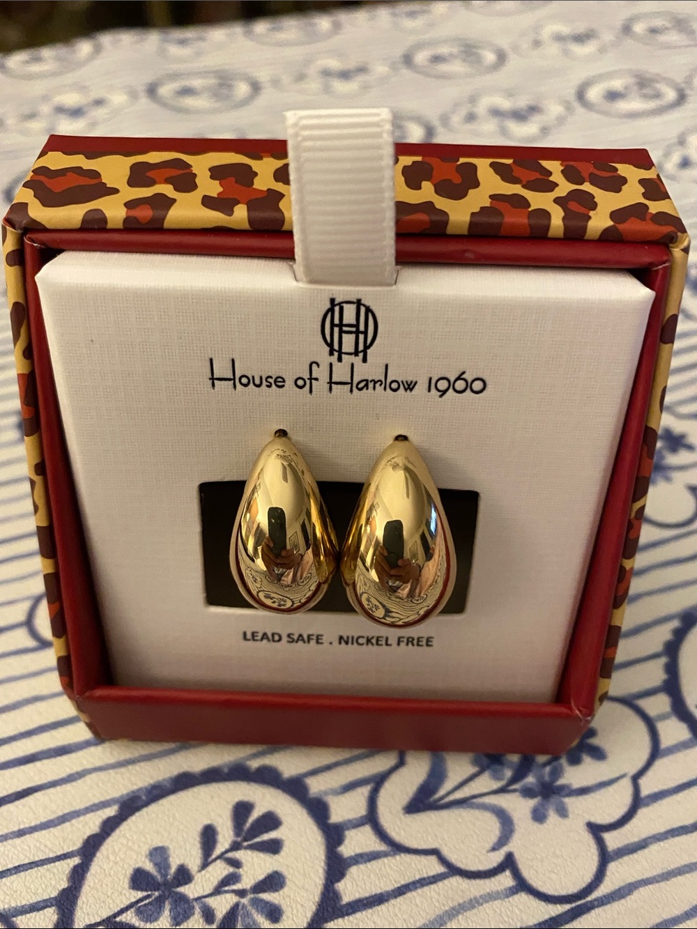 House of Harlow Shiny Gold Teardrop pierced Earrings